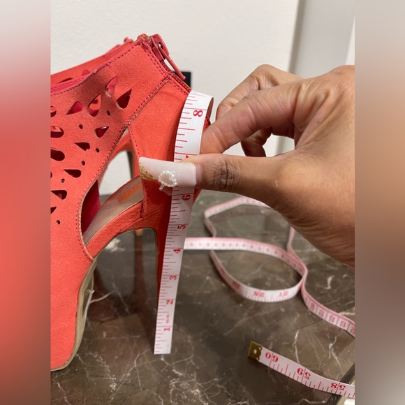 New! Unworn! Size 9 Peeptoe Stiletto Heels - Picture 11 of 12